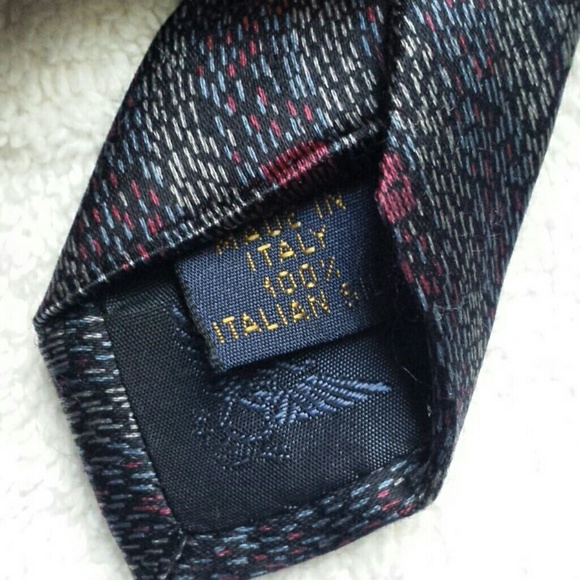 An Italian Silk Necktie - Picture 3 of 3